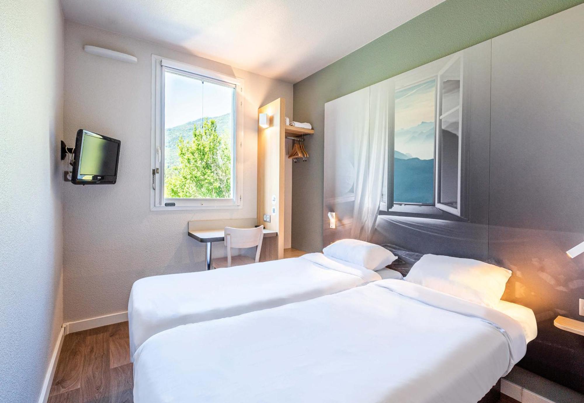 B&B Hotel Saint Jean De Maurienne Sainte-Marie-de-Cuines Eksteriør bilde